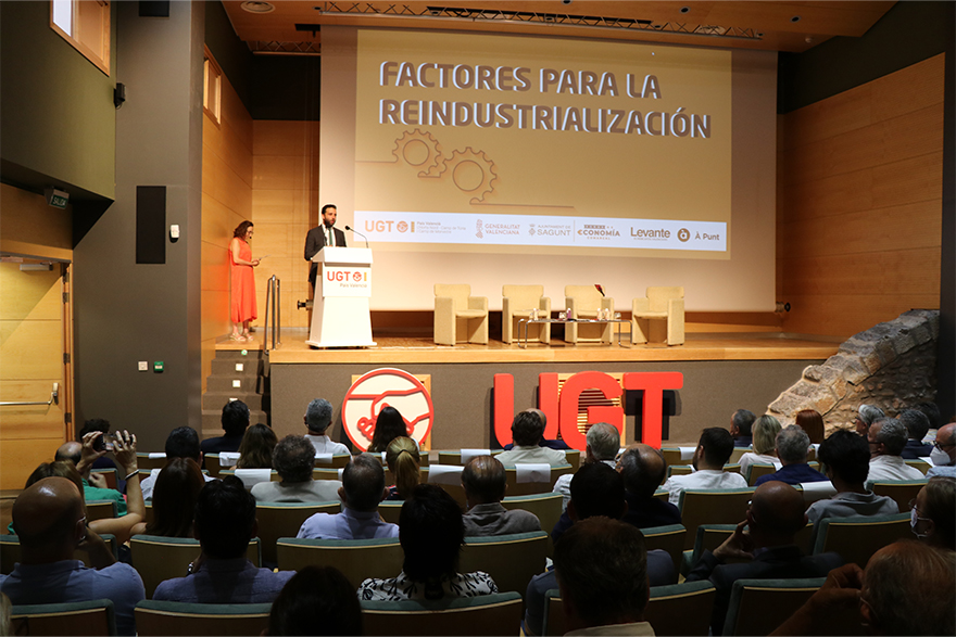 Sagunt acull la jornada ‘Factors per a la reindustrialització’ d’UGT-PV