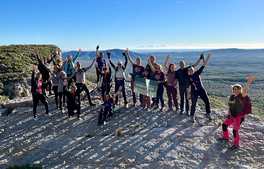 Els excursionistes d'Alternatura van viatjar a Xert per a recórrer els relleus invertits del Baix Maestrat