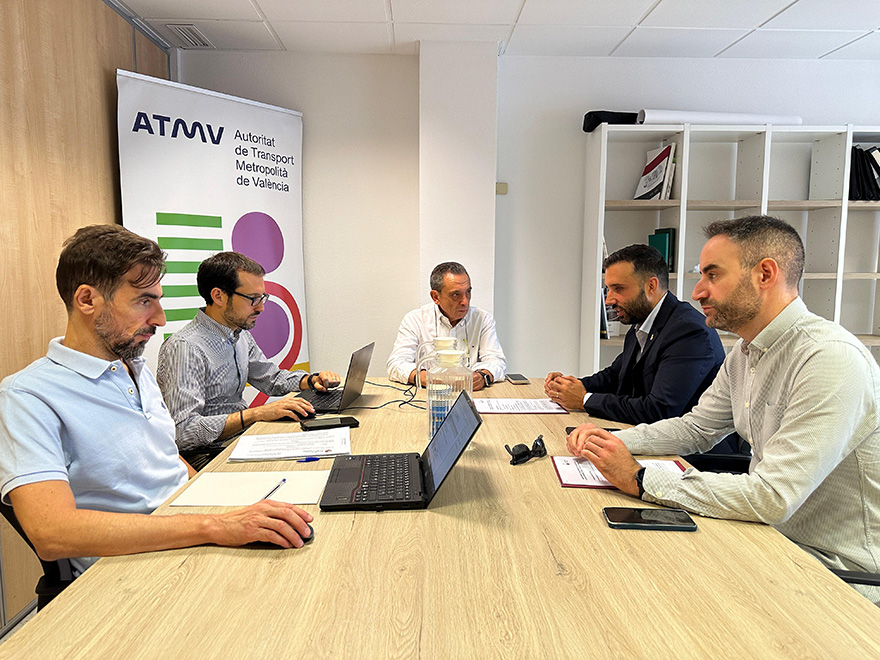 Moreno: “No deixarem d'insistir fins que vegem solucions en el servici d'autobús a València”