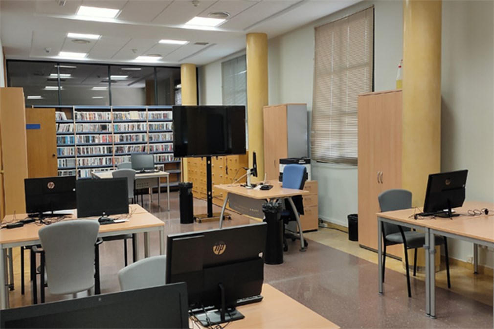 Biblioteca - Sala de Recursos Audiovisuals