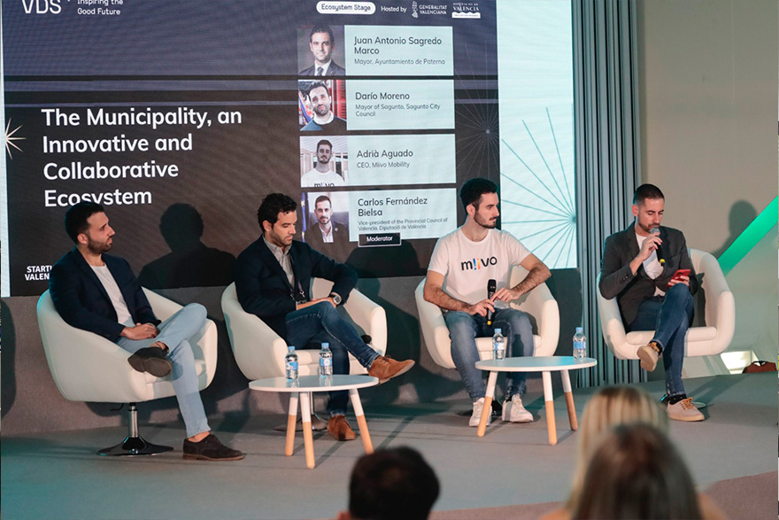 L'alcalde de Sagunt ha participat en una taula de debat en el congrés València Digital Summit