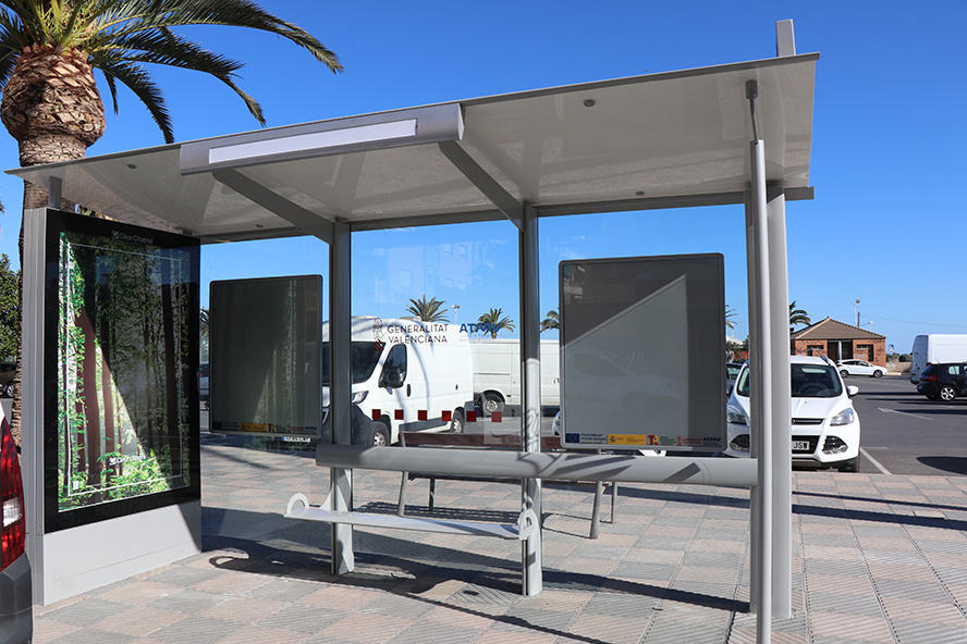 Sagunt renova les marquesines de l'autobús interurbà