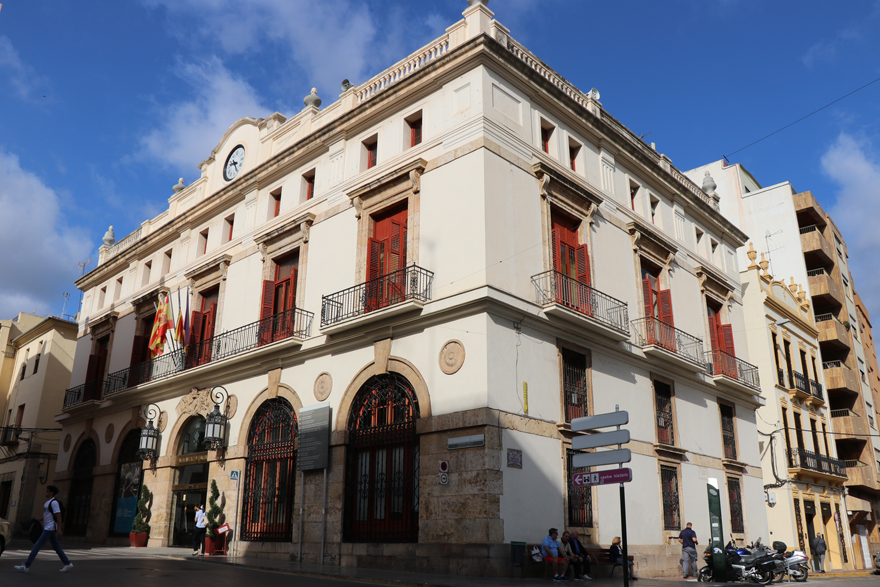 L'Ajuntament de Sagunt instarà el Govern i la Generalitat perquè agiliten i inicien els tràmits per a legalitzar i homologar les mascaretes transparents