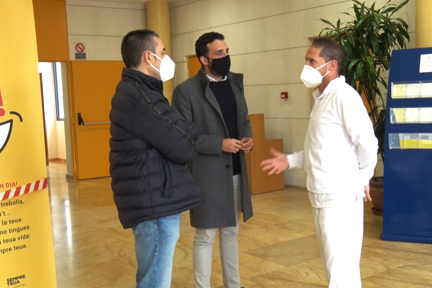 L'alcalde de Sagunt i el regidor de Sanitat visiten el Centre Cívic Antic Sanatori on s'està vacunant