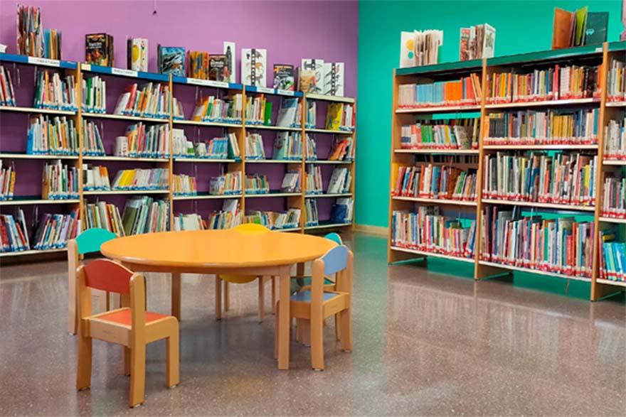 Una nova sala infantil, contacontes i visites escolars a les biblioteques del municipi