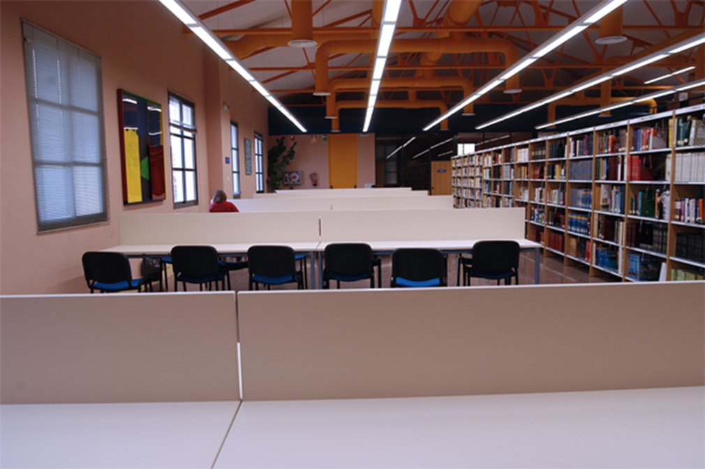 Biblioteca -Sala de Lectura Adultos