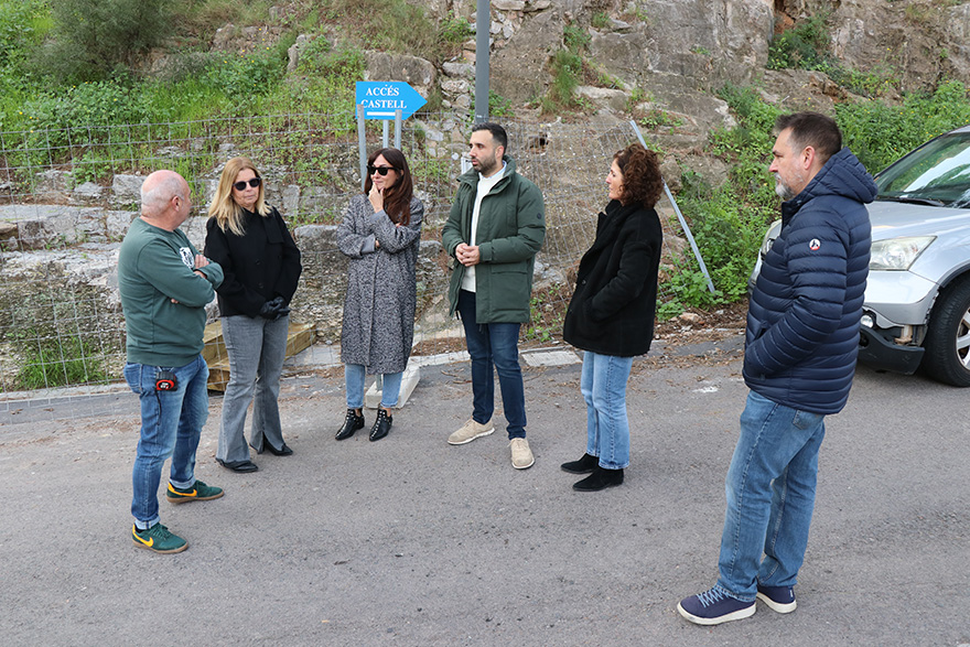 Avancen les obres per a millorar l'accessibilitat en l'entorn monumental del Castell i el Teatre Romà