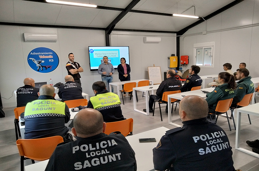 La Delegació de Sanitat organitza jornades formatives per a saber actuar en situacions amb animals