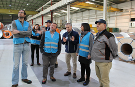 L'alcalde i el regidor d’Activitats visiten l'empresa Gonvarri Valencia