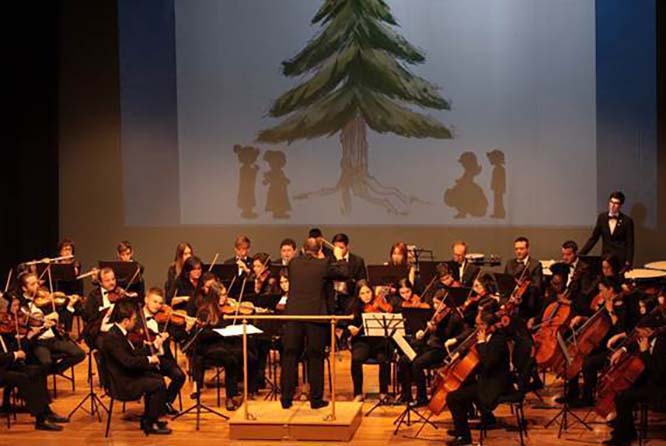L'orquestra de la Lira Saguntina interpreta el seu tradicional concert de primavera